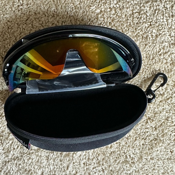 Bell & Howell - Picture 5 of 5